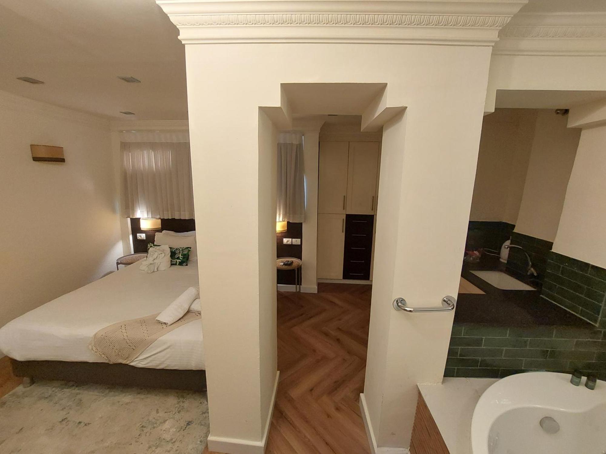 Bell Boutique And Spa Hotel Tel Aviv Exterior photo